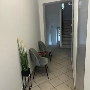 Esa Hostal
