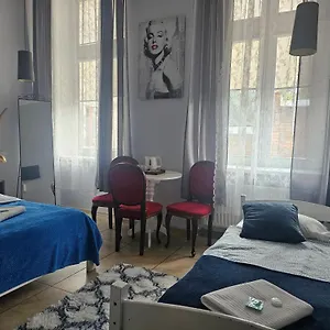 Deja Vu Warsaw